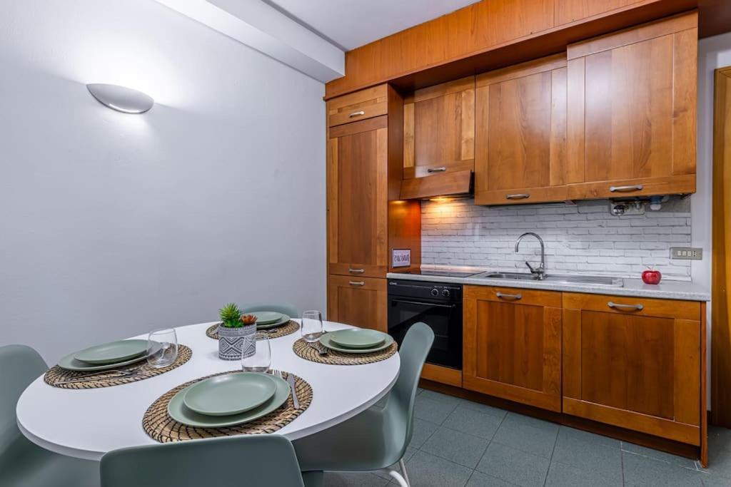 شقة Close To Duomo Lovely City Center Flat ميلان المظهر الخارجي الصورة