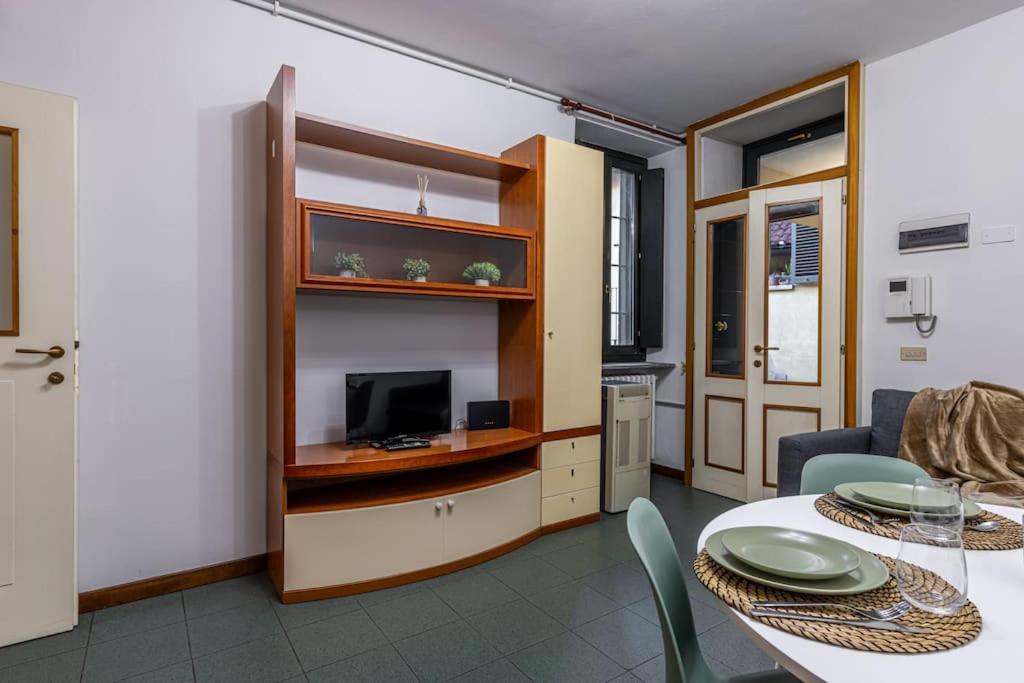 شقة Close To Duomo Lovely City Center Flat ميلان المظهر الخارجي الصورة