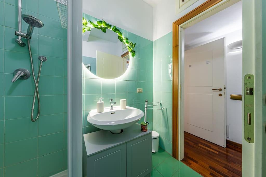 شقة Close To Duomo Lovely City Center Flat ميلان المظهر الخارجي الصورة